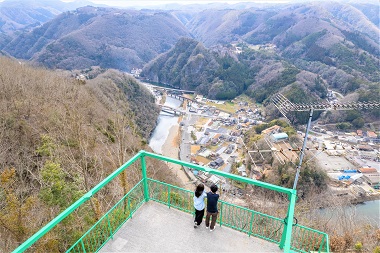 カルスト山荘展望台 岡山 観光 井倉峡